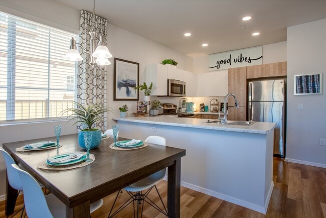 Building Photo - San Stefano Townhomes