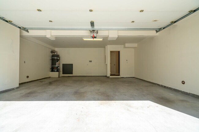 Building Photo - 4390 Rivermark Pky