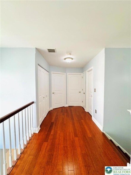 Building Photo - 6945 Hunt Dr