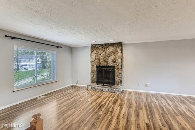 Building Photo - 3 br, 2.5 bath House - 5909 Chatham Court ...