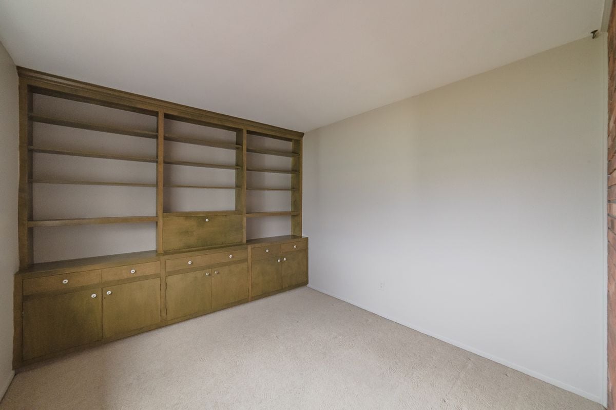 Building Photo - 1587 3 Lakes Dr