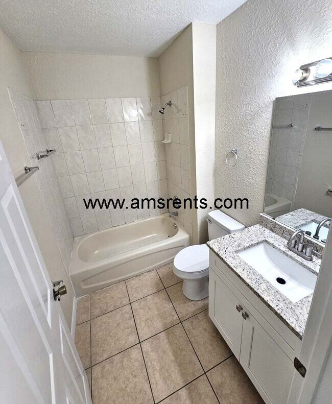 Building Photo - 505 Mallard Ct
