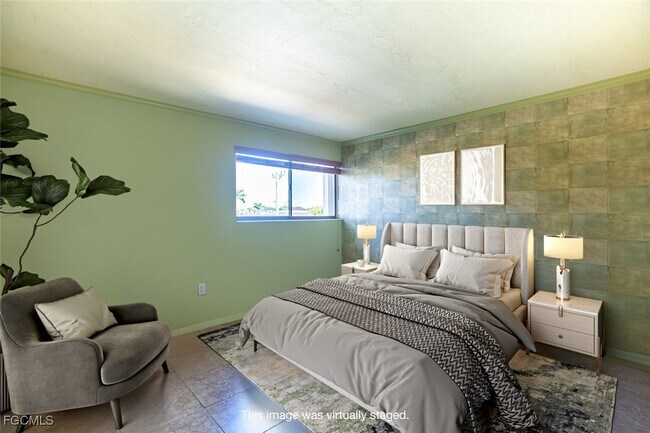 Building Photo - 2121 Collier Ave