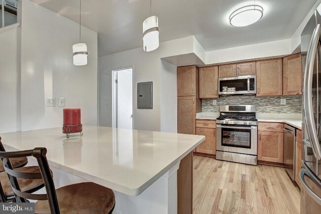 Building Photo - 4700 Parkman Ct