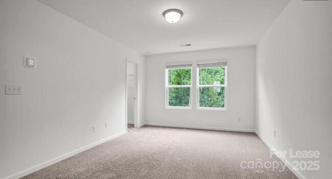 Building Photo - 11028 Wickenden Wy