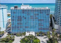 Building Photo - 5055 Collins Ave