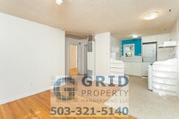 Building Photo - GPM106 - NE Monroe Ave (T2)