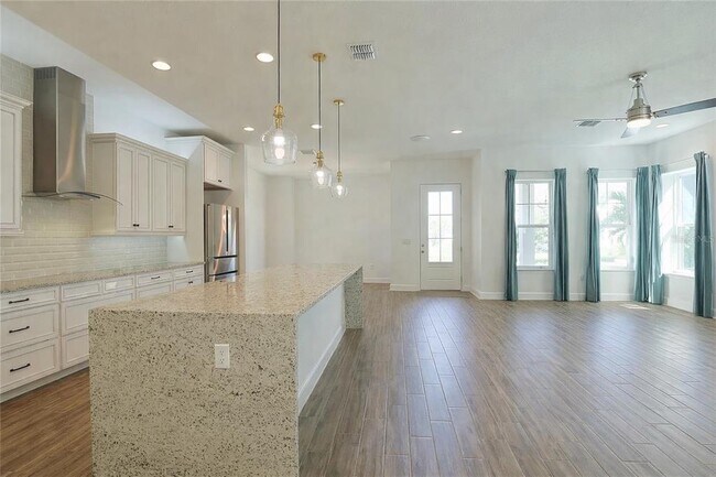 Building Photo - 7038 Arnoldson St