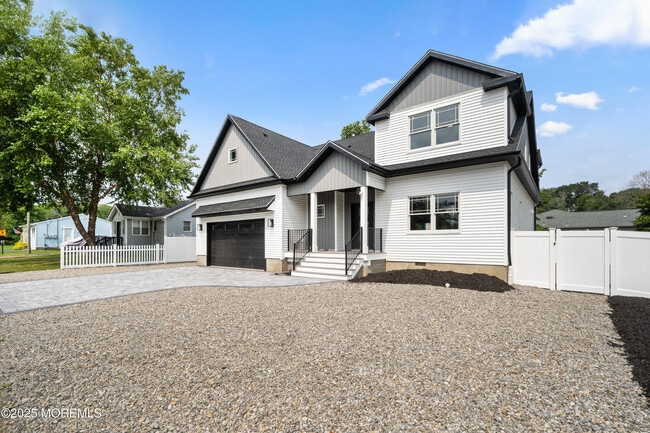 Building Photo - 10 Horner Ln