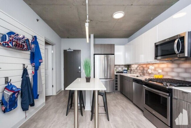 Building Photo - 2 bedroom in Chicago IL 60613