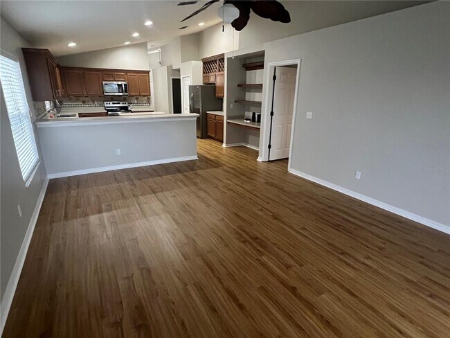 Building Photo - 1063 Bluegrass Dr