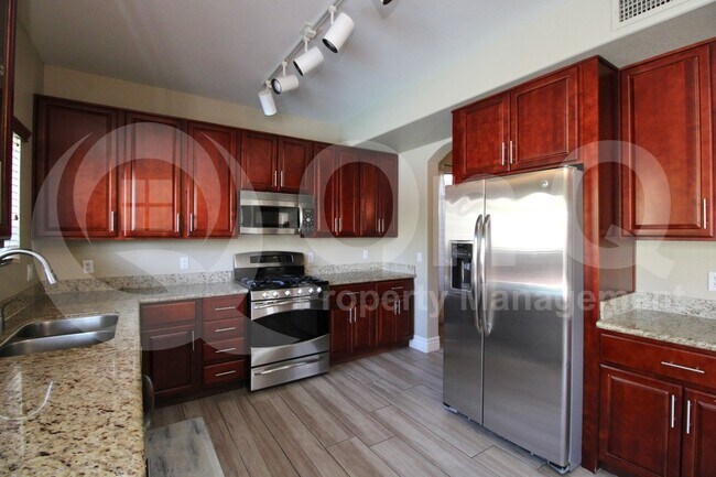 Building Photo - 4604 E Prickly Pear Trail