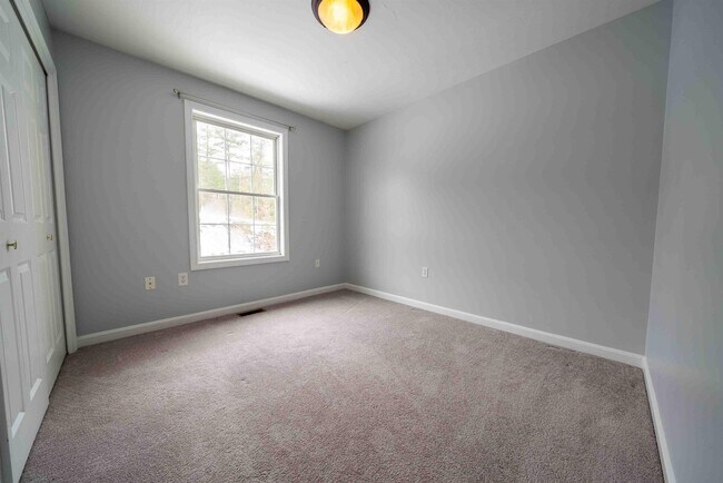 Building Photo - 59 Dicandra Dr