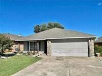Building Photo - 822 Rambling Ct
