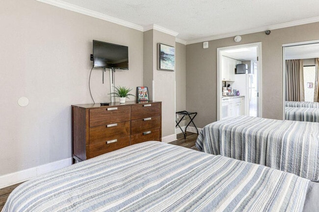 Building Photo - 6900 N Ocean Blvd