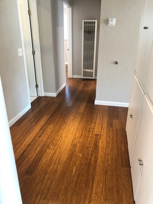 Building Photo - 401 15th Ave