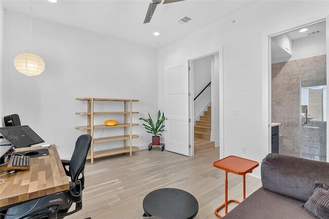 Building Photo - 2805 McCurdy St