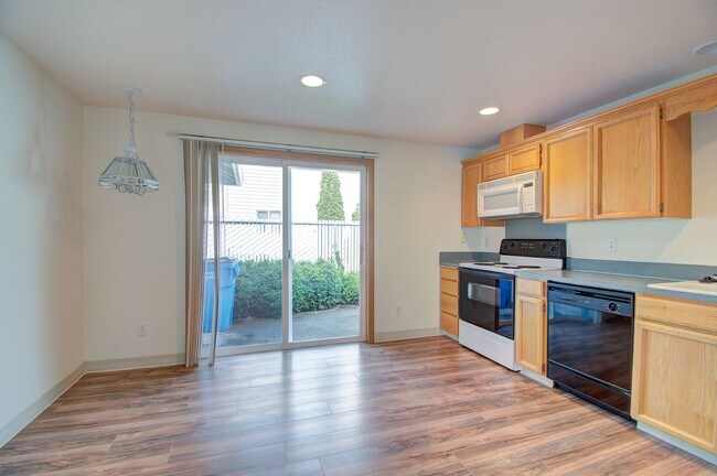 Building Photo - 192nd Area Single Level Home