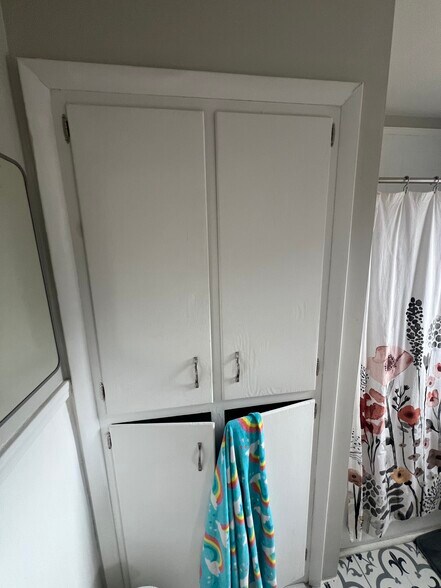 Building Photo - 6241 Forest Hill Ave