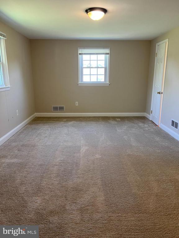 Building Photo - 4616 Willow Run Dr