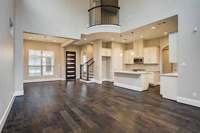 Building Photo - 4853 Benning Dr