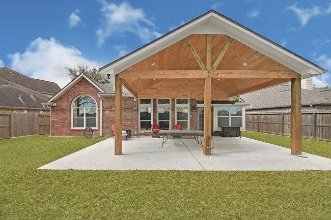 Building Photo - 1319 Bayport Ln