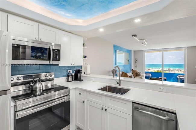 Building Photo - 465 Ocean Dr