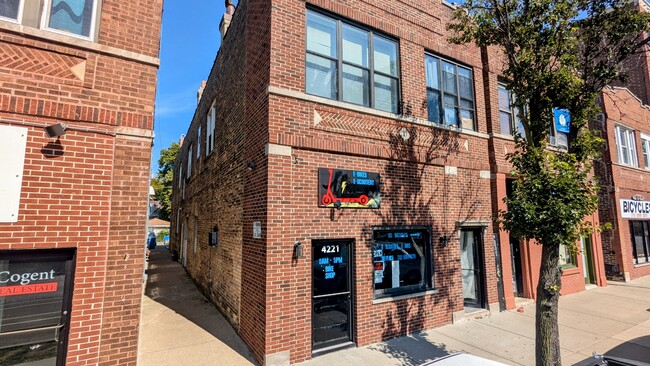 Building Photo - 4221 N Elston Ave