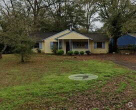 Building Photo - 351 La Rose Dr