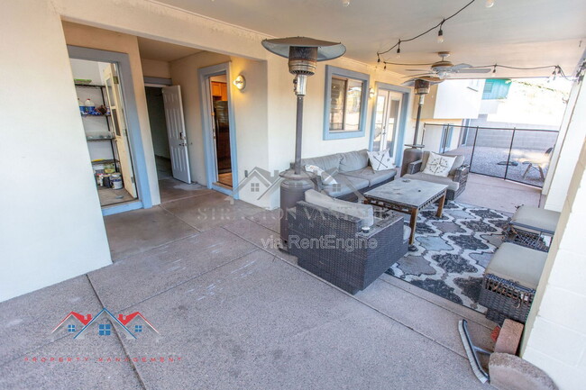 Building Photo - 1735 W Pampa Ave