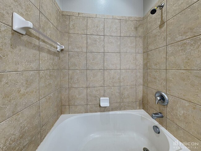 Building Photo - 11011 Belle Haven Dr