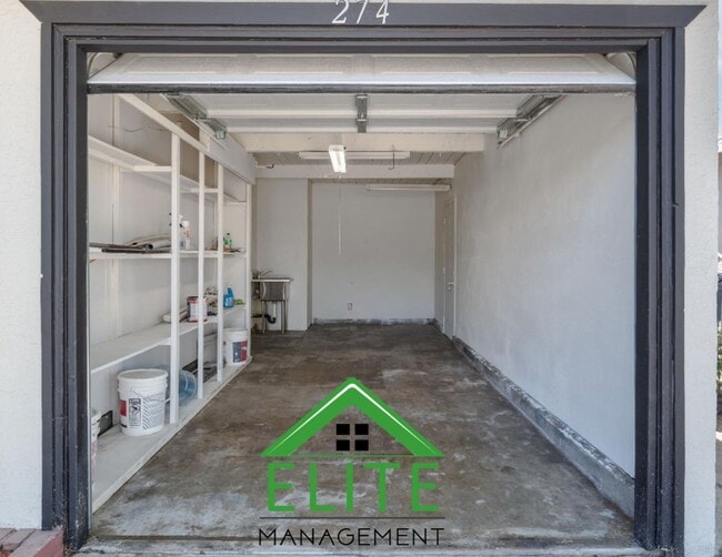 Building Photo - Charming Updated Home in Convenient Sacram...