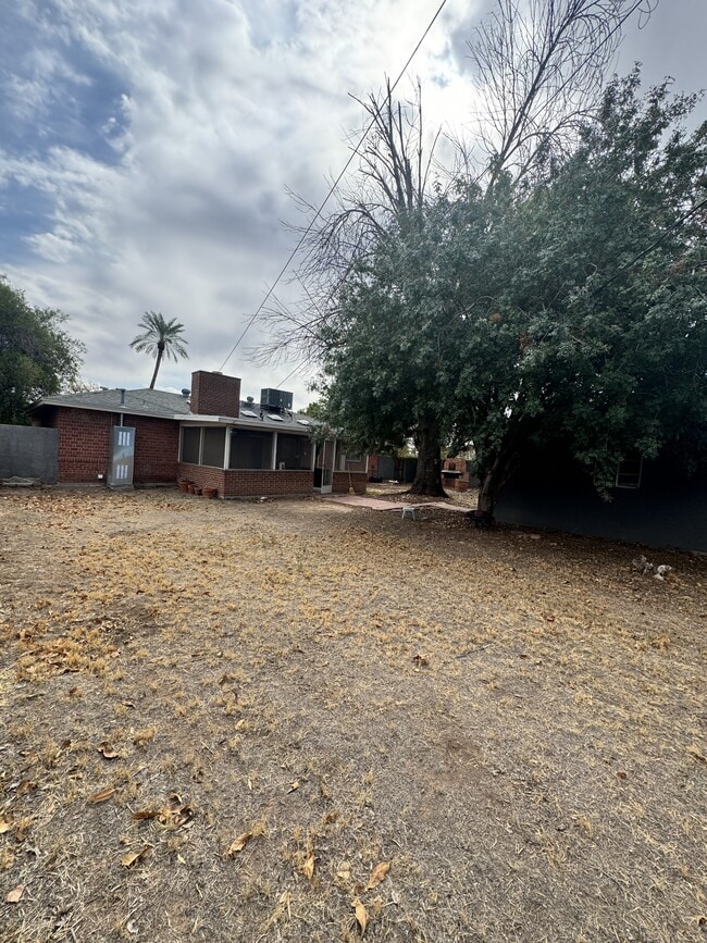 Building Photo - 6132 N 16th Dr