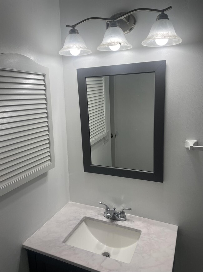 Building Photo - 66 Banner Ct