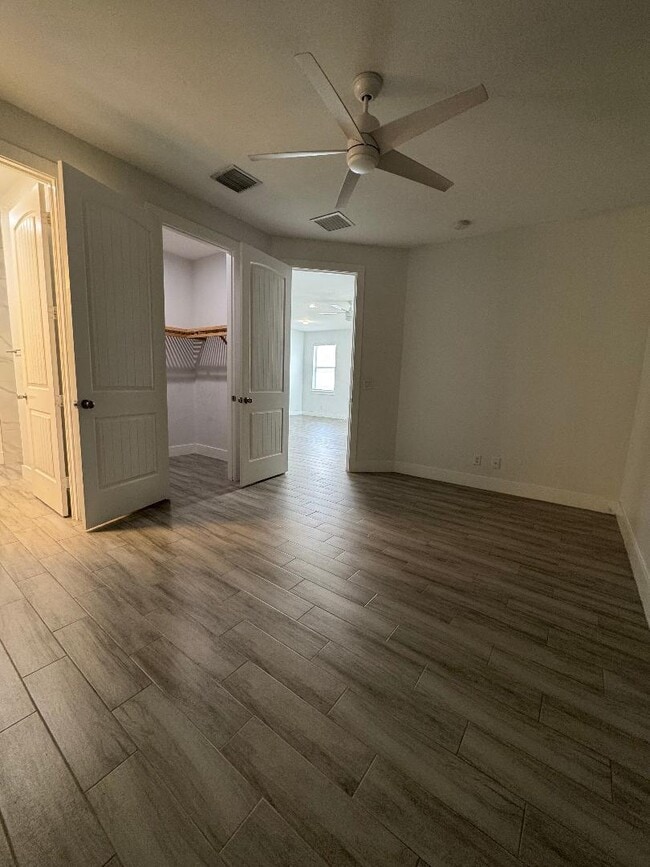 Building Photo - 1029 Mango Dr