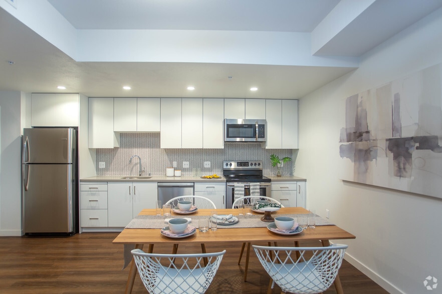 Interior Photo - Sienna