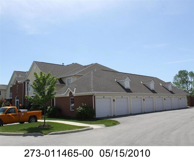 Building Photo - 7728 Essex Gate Drive S Unit 7728
