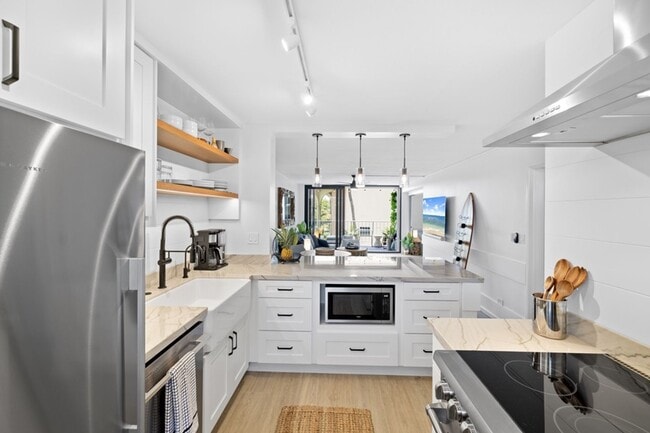 Building Photo - Hale Pono Waikiki by Gather: High-End 2BR,...