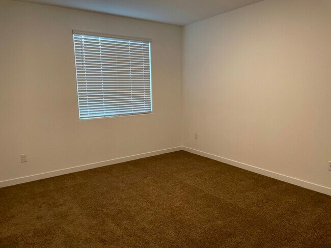 Master Bedroom - 4100 S Pinelake Way