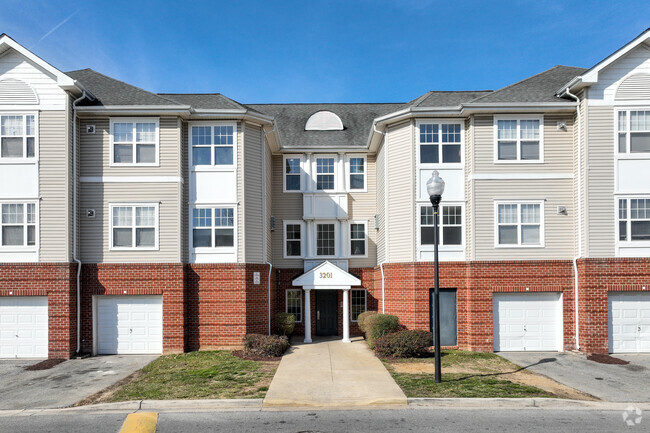 Building Photo - Overland Gardens Apartments