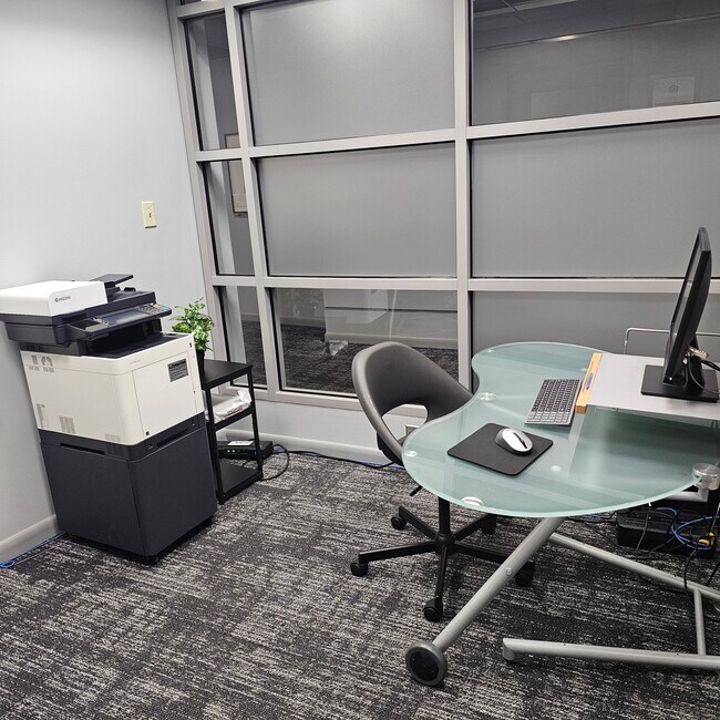 Busines Services with WIfi - 1300 N St NW