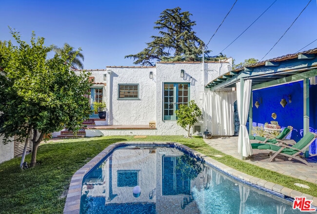 Building Photo - 3472 Rowena Ave