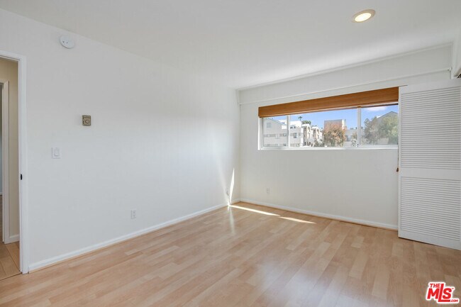 Building Photo - 16169 Sunset Blvd