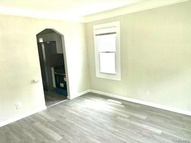 Building Photo - 28449 Glenwood St