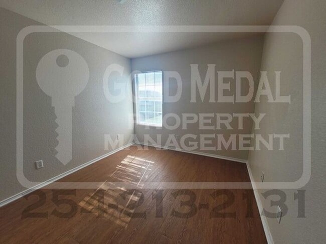 Building Photo - Charming 3-bed, 2-bath fourplex located in southwest Killeen. - Now available for rent!