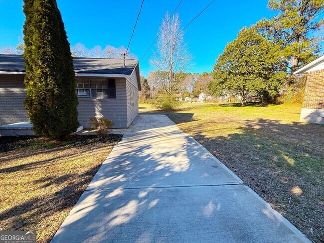 Building Photo - 8117 Attleboro Dr