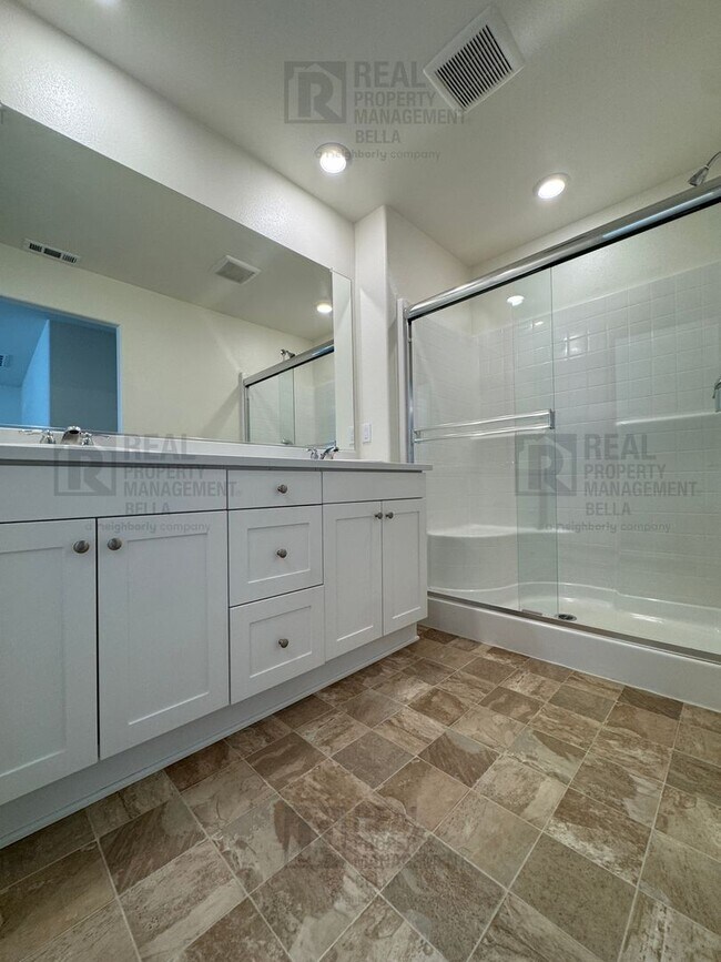 Building Photo - Spacious Corner Lot Home in Desirable Winchester Community – 4 bed + Large Backyard+ Solar!