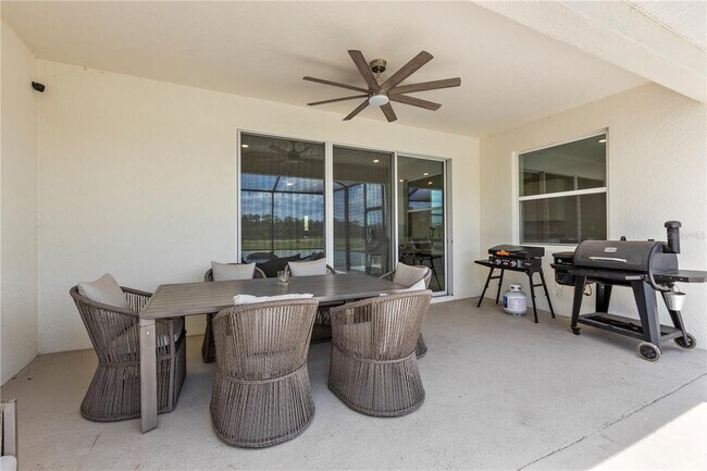 Building Photo - 33700 Hamilton Hl Ln