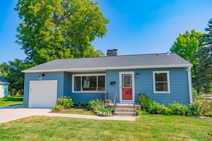 Primary Photo - 5212 Midmoor Rd