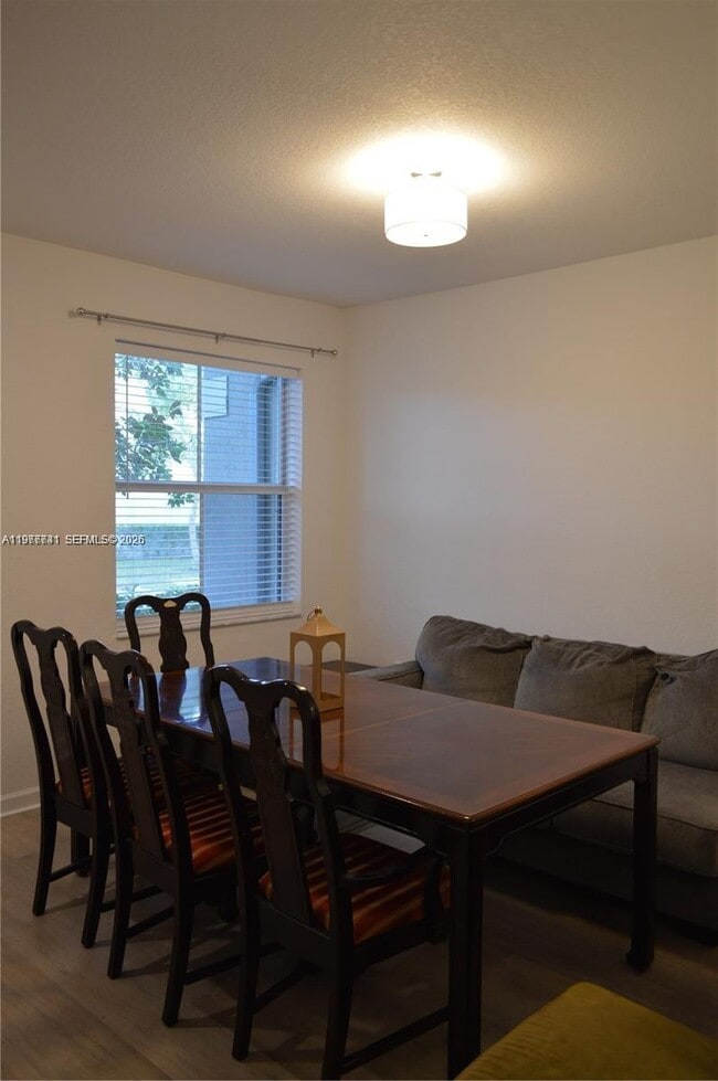 Building Photo - 1522 SE 26th Ter